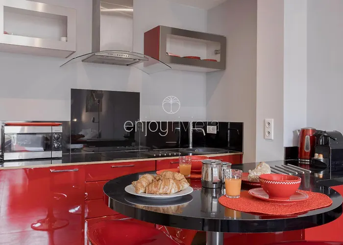 Palais Miramar - Suite & B31 - Croisette Emplacement Unique - 20M Plage - Wifi - Clim